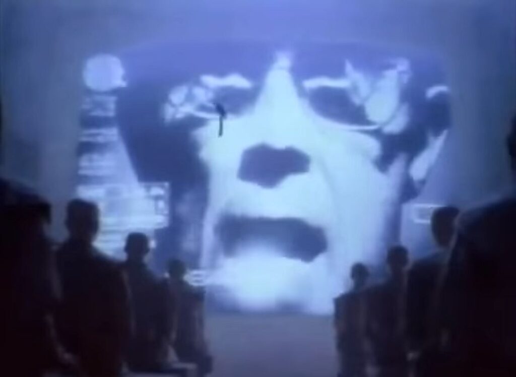 Ridley Scott je zklamán z parodie své slavné reklamy 1984 na Macintosh 2