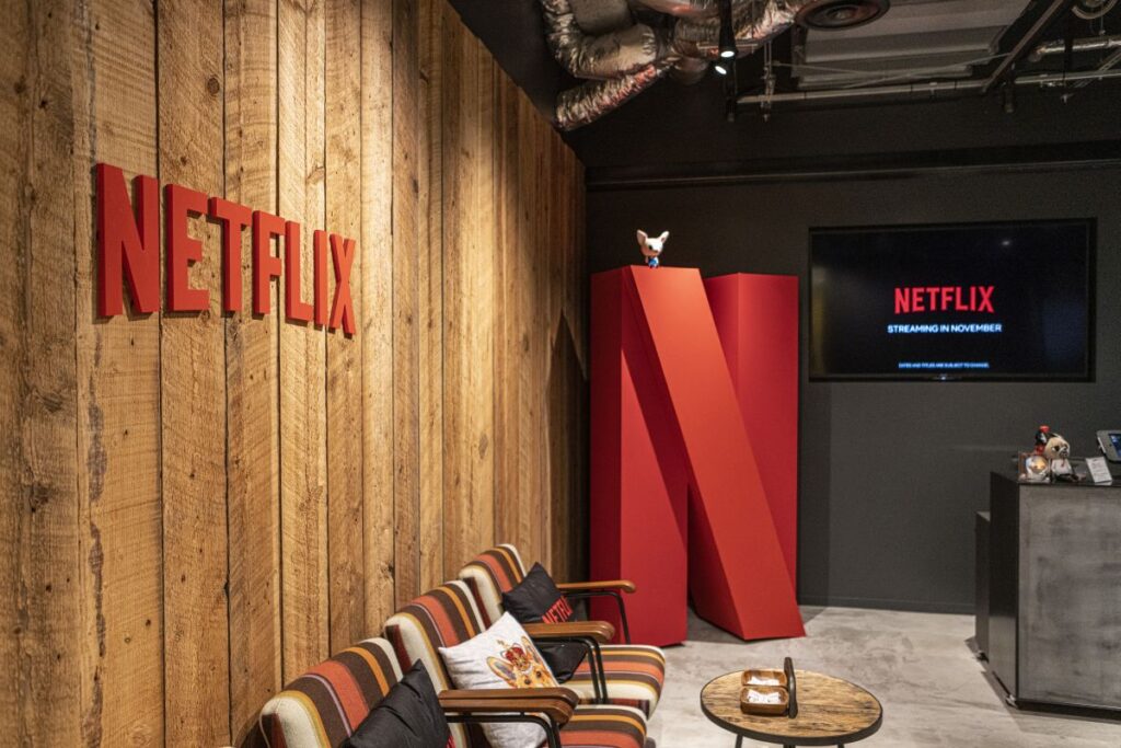Ruští uživatelé podávají hromadnou žalobu na Netflix, protože odešel z jejich trhu 2